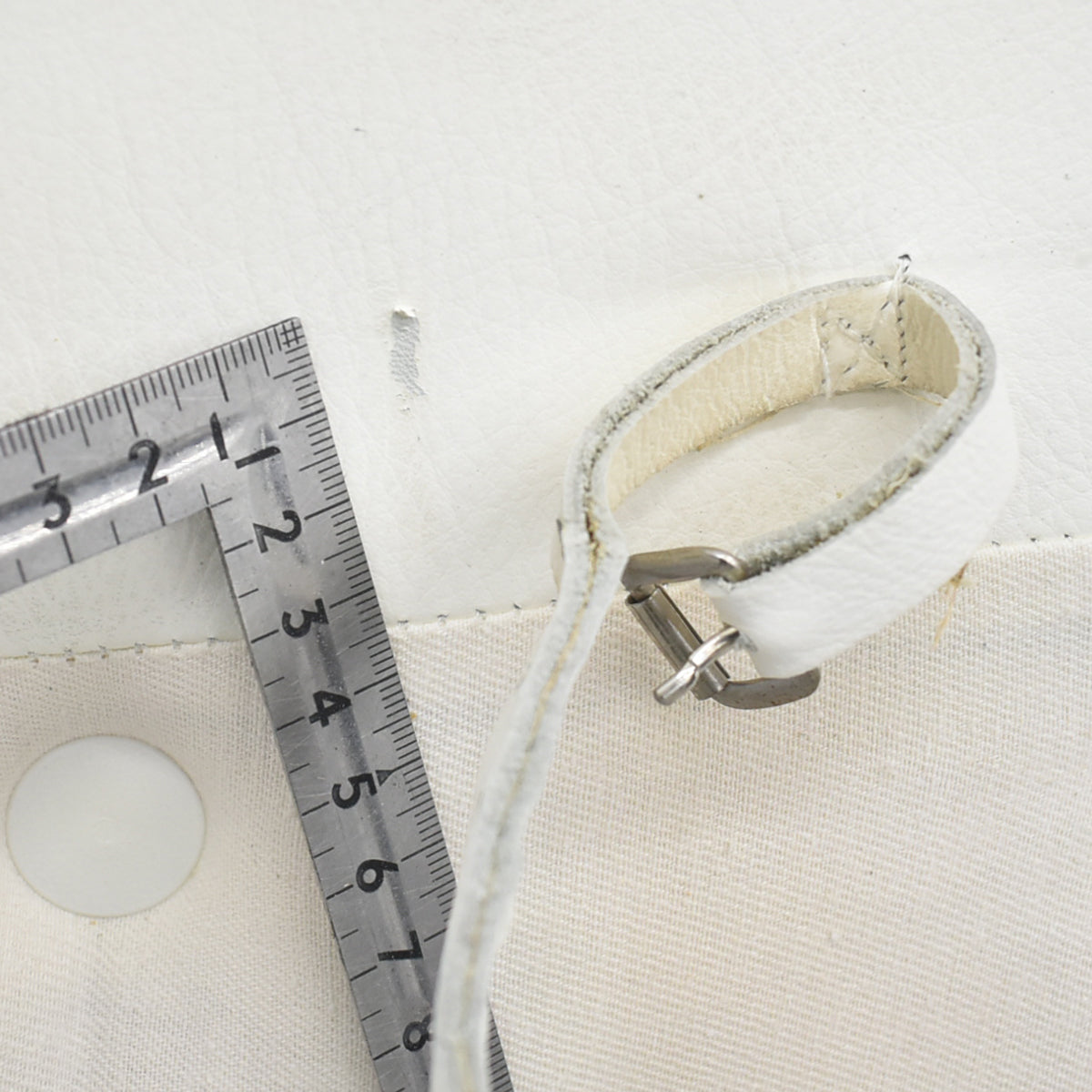 【中古】リプロダクト　バルセロナチェア　本革　幅780　ホワイト　2025112802【中古オフィス家具】