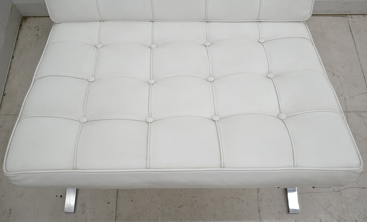 【中古】リプロダクト　バルセロナチェア　本革　幅780　ホワイト　2025112803【中古オフィス家具】