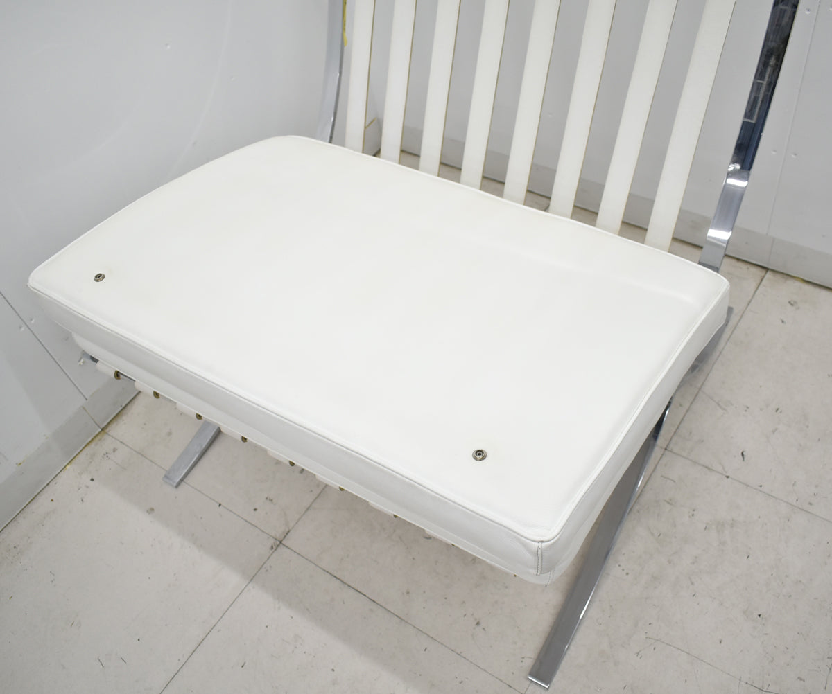 【中古】リプロダクト　バルセロナチェア　本革　幅780　ホワイト　2025112803【中古オフィス家具】