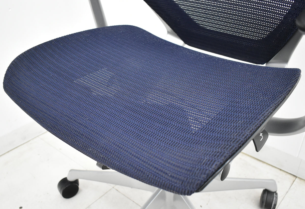 【中古】オカムラ　バロン　エクストラハイバック　ヘッドレスト　固定肘　ダークブルー　2025120101【中古オフィス家具】