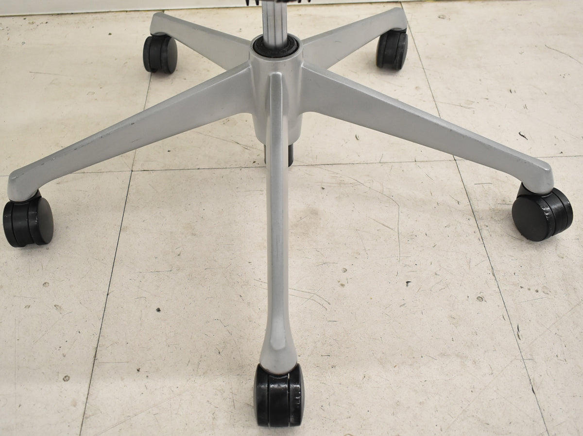 【中古】オカムラ　バロン　エクストラハイバック　ヘッドレスト　可動肘　ライムグリーン　2025120201【中古オフィス家具】