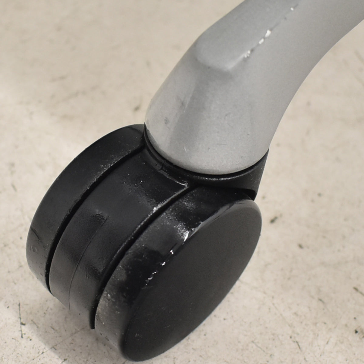 【中古】オカムラ　バロン　エクストラハイバック　ヘッドレスト　可動肘　ライムグリーン　2025120201【中古オフィス家具】