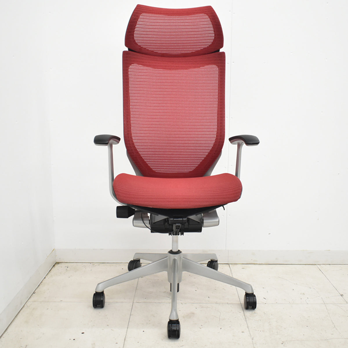 【中古】オカムラ　バロン　エクストラハイバック　ヘッドレスト　固定肘　レッド　2025120202【中古オフィス家具】