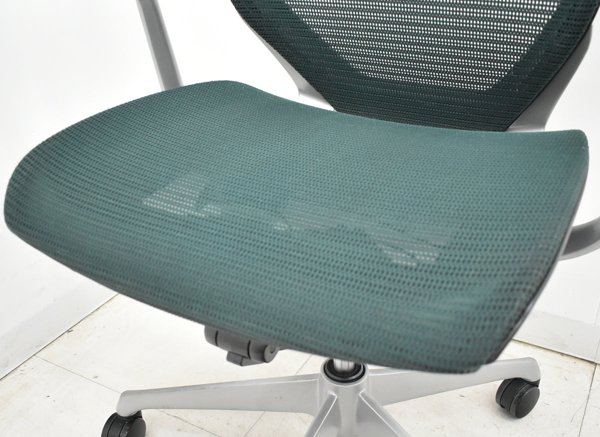 【中古】オカムラ　バロン　エクストラハイバック　ヘッドレスト　固定肘　ダークグリーン　2025120203【中古オフィス家具】