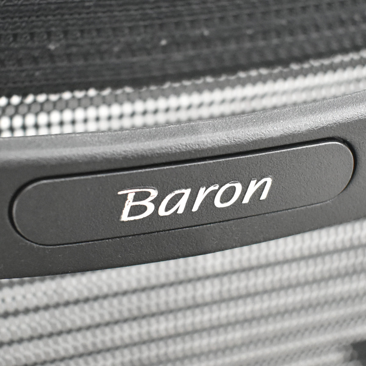 【中古】オカムラ　バロン　ハイバック　可動肘　ウレタンキャスター　ブラック　2025120204【中古オフィス家具】