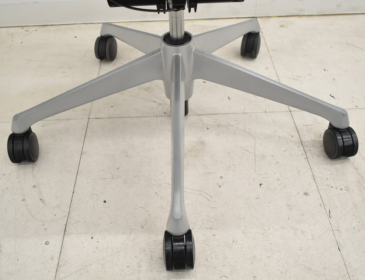 【中古】オカムラ　バロン　ハイバック　可動肘　ウレタンキャスター　ブラック　2025120204【中古オフィス家具】