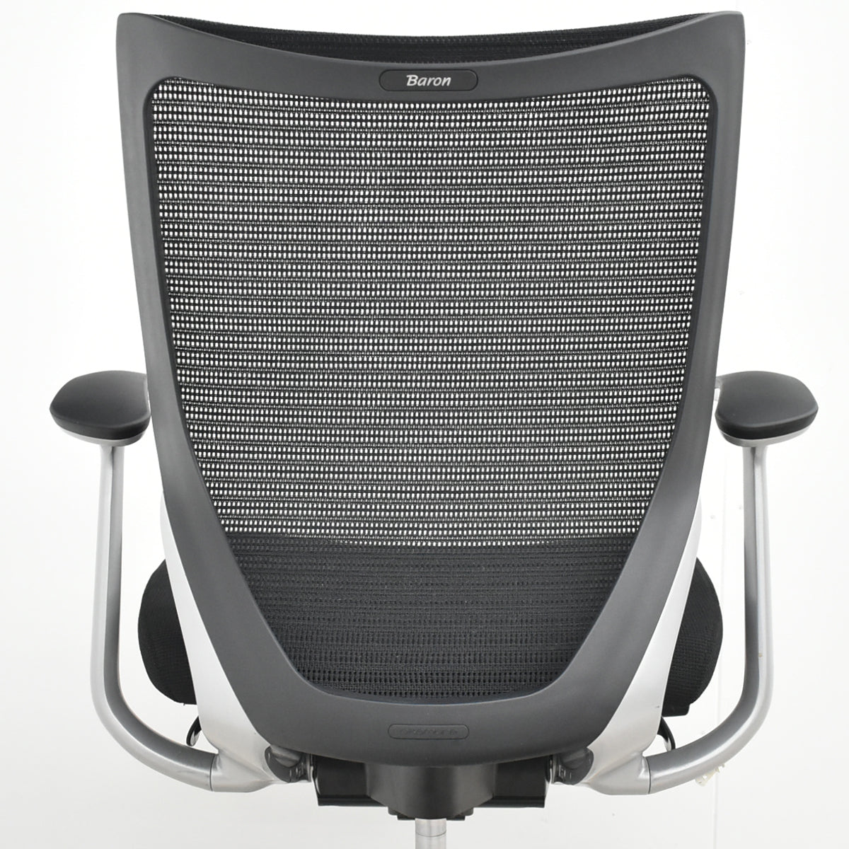 【中古】オカムラ　バロン　ローバック　固定肘　シルバー脚　ブラック　2025120205 【中古オフィス家具】