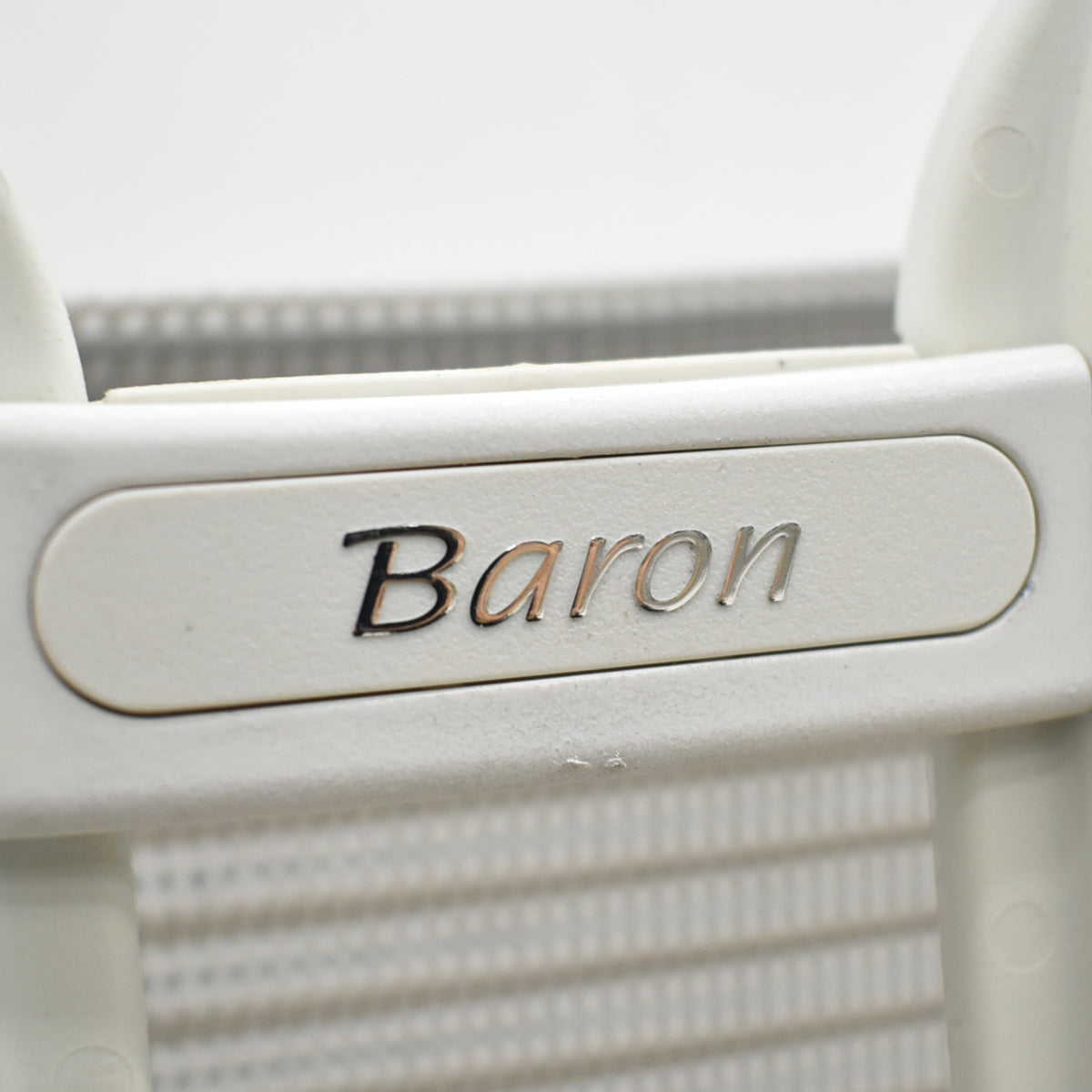 【中古】オカムラ　バロン　ハイバック　可動肘　ハンガー　2017年製　グレー　2025120206【中古オフィス家具】