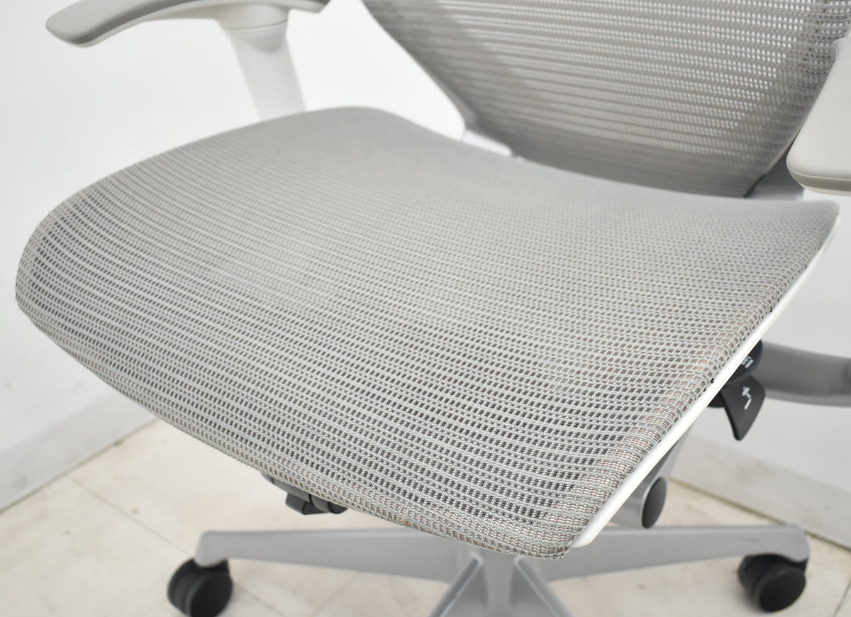 【中古】オカムラ　バロン　ハイバック　可動肘　ハンガー　2017年製　グレー　2025120206【中古オフィス家具】