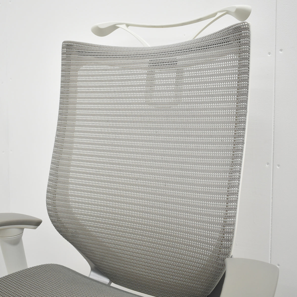 【中古】オカムラ　バロン　ハイバック　可動肘　ハンガー　2017年製　グレー　2025120206【中古オフィス家具】