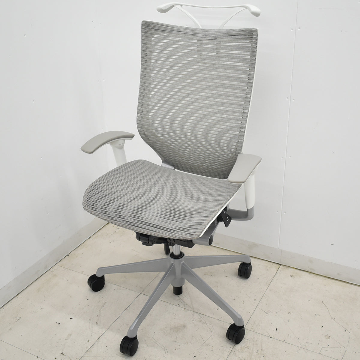 【中古】オカムラ　バロン　ハイバック　可動肘　ハンガー　2019年製　グレー　2025120207【中古オフィス家具】