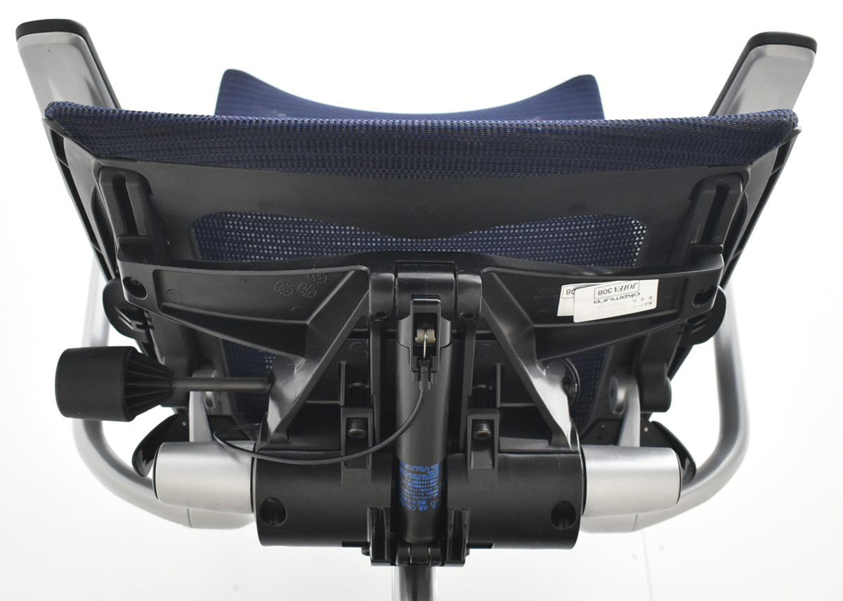 【中古】オカムラ　バロン　ローバック　固定肘（肘パット新品）昇降ガス新品　ダークブルー　2025120301 【中古オフィス家具】