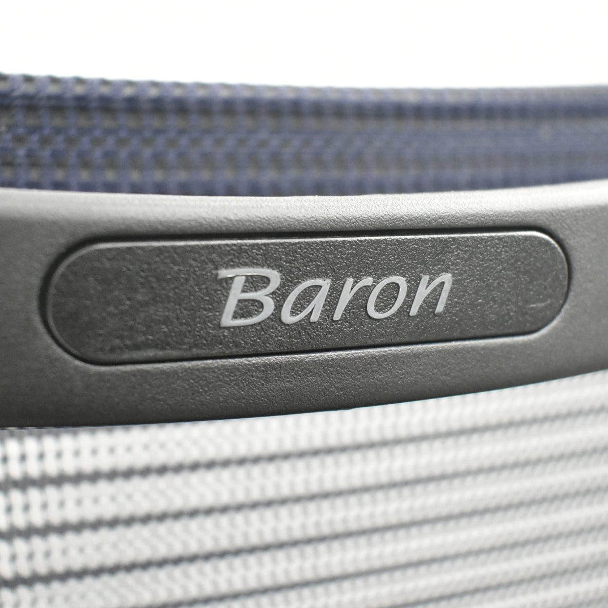 【中古】オカムラ　バロン　ローバック　固定肘（肘パット新品）昇降ガス新品　ダークブルー　2025120302【中古オフィス家具】