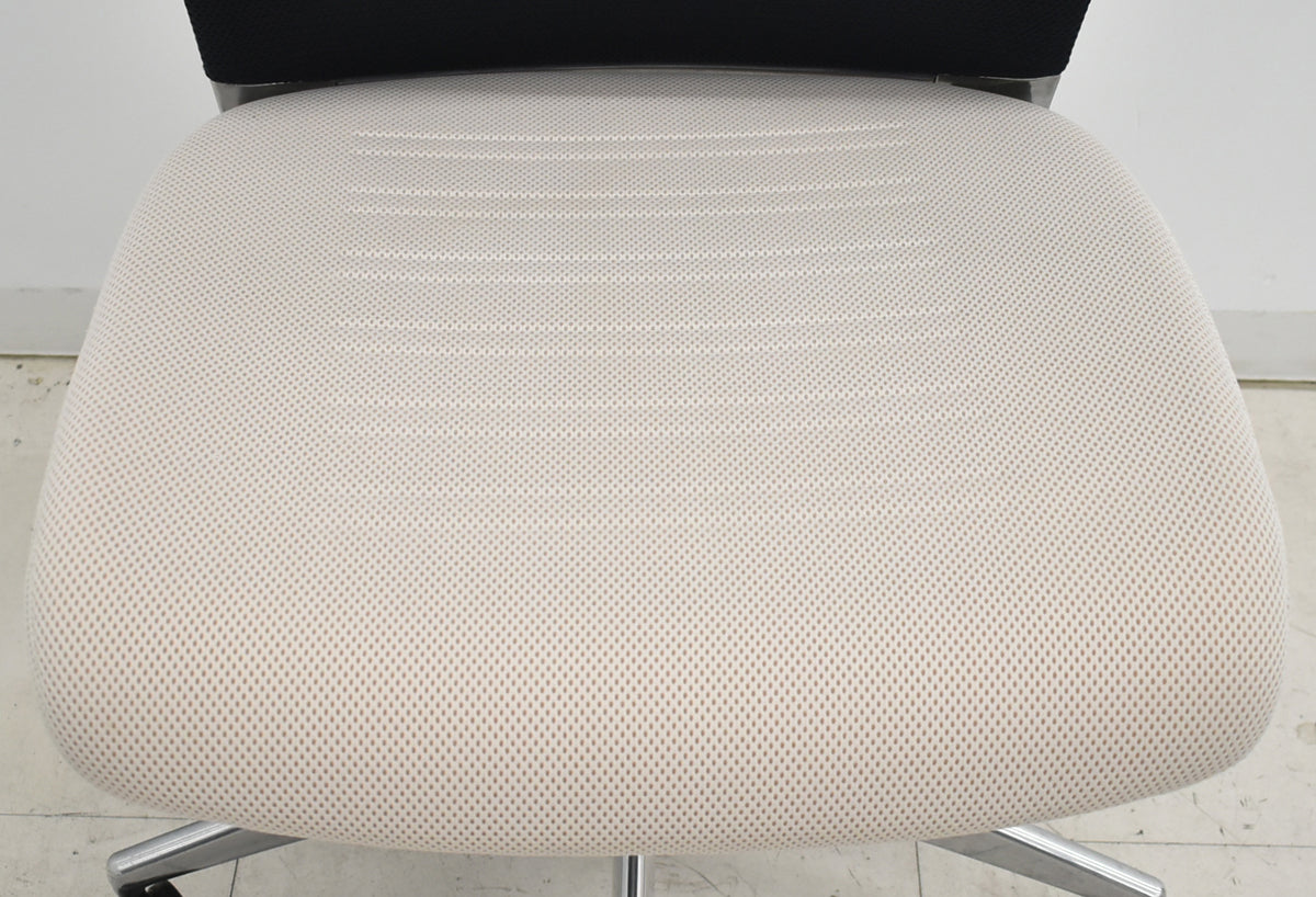 【中古】コクヨ　エアフォート　肘なし　エアランバーサポート　ポリッシュ　アイボリー　2025120303【中古オフィス家具】