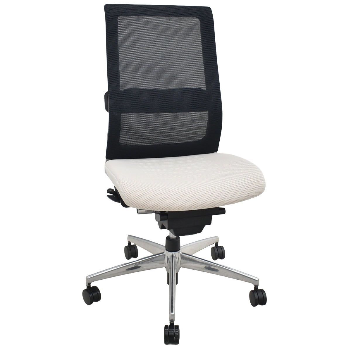 【中古】コクヨ　エアフォート　肘なし　エアランバーサポート　ポリッシュ　アイボリー　2025120303【中古オフィス家具】