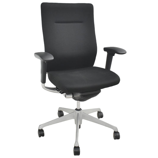 【中古】オカムラ　コーラル　ハイバック　可動肘　シルバー脚　ブラック　2025120306【中古オフィス家具】