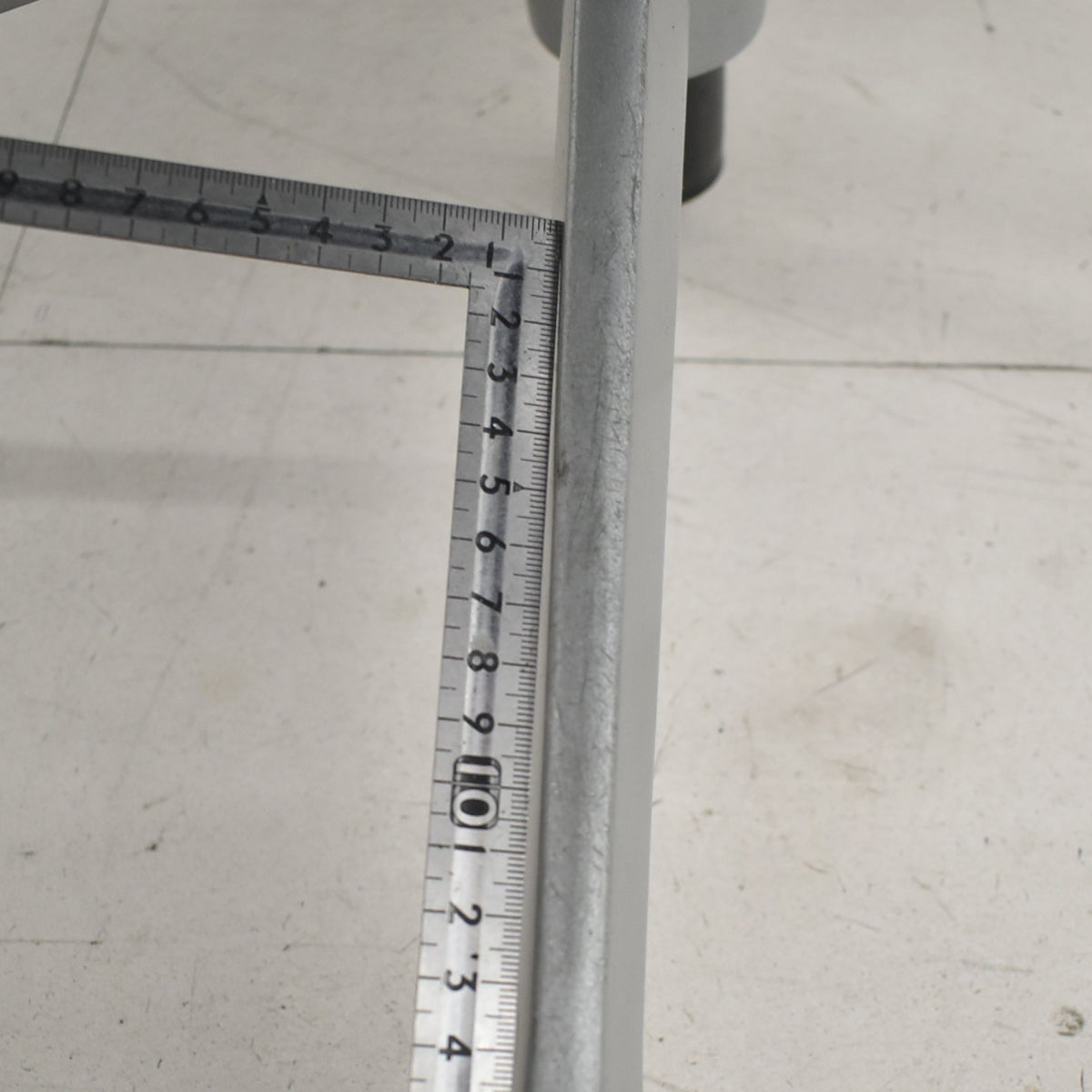 【中古】オカムラ　バロン　エクストラハイバック　ヘッドレスト　固定肘（肘パッド新品）レッド　2025120401【中古オフィス家具】