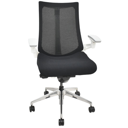 【中古】イトーキ　アクトチェア　４Ｄリンクアーム　ホワイトフレーム　ポリッシュ　2020年製　ブラック　　2025120402【中古オフィス家具】