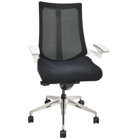 【中古】イトーキ　アクトチェア　４Ｄリンクアーム　ホワイトフレーム　ポリッシュ　2020年製　ブラック　　2025120403【中古オフィス家具】