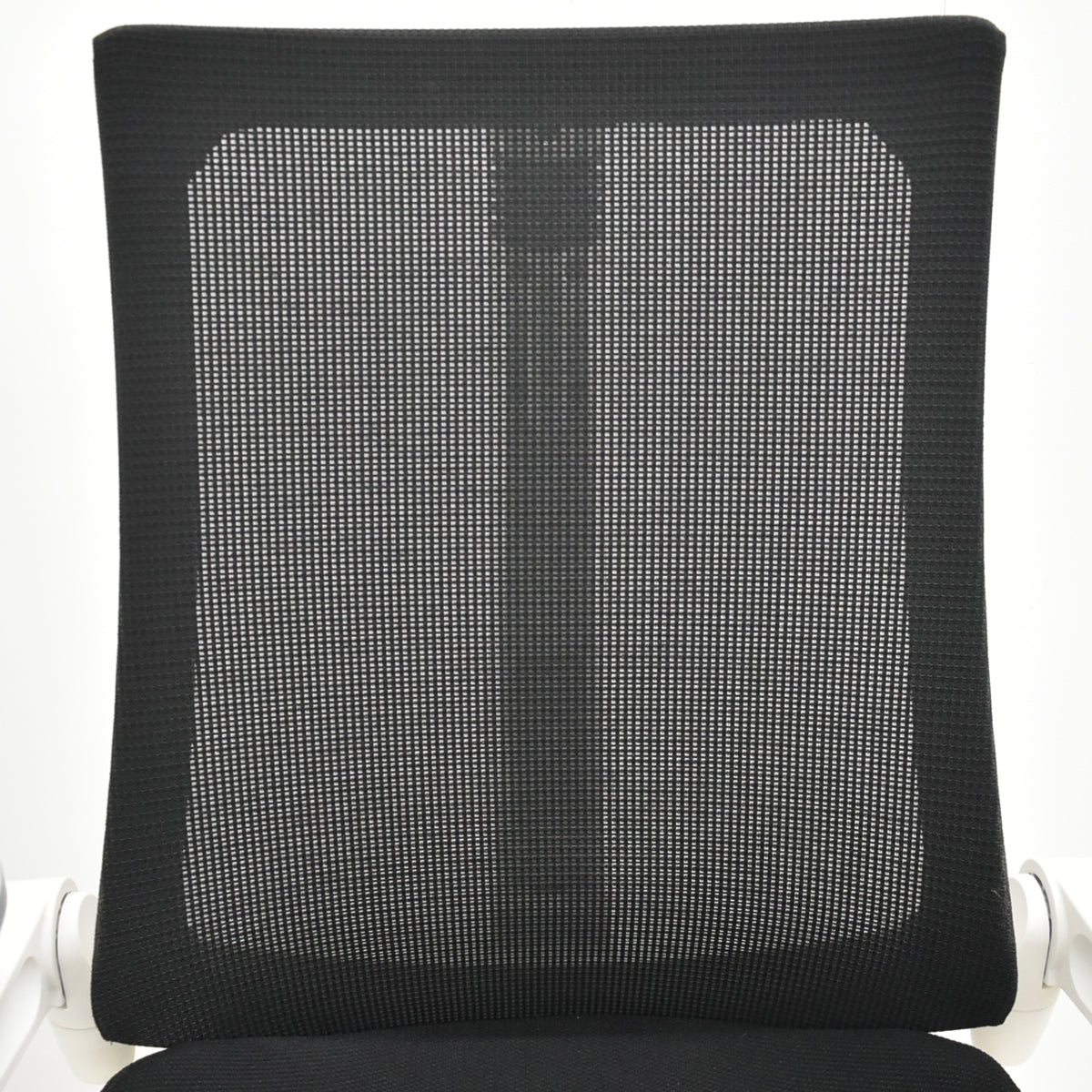 【中古】イトーキ　アクトチェア　４Ｄリンクアーム　ホワイトフレーム　ポリッシュ　ブラック　　2020年製　2025120405【中古オフィス家具】