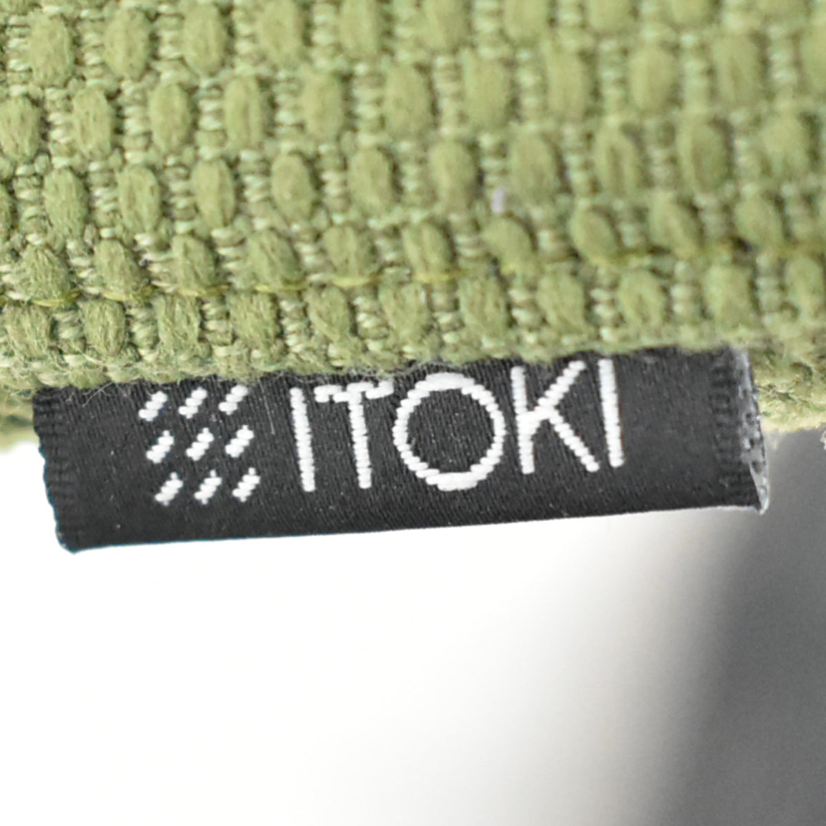 【中古】イトーキ　アクトチェア　４Ｄリンクアーム　ランバーサポート　ポリッシュ　2020年製　グリーン　2025120406【中古オフィス家具】