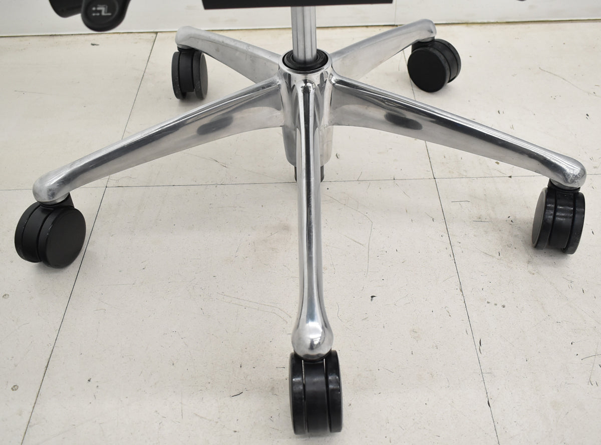 【中古】オカムラ　サブリナ　スタンダード　固定肘　ポリッシュ　前傾機能　ブルーグリーン　2025120501【中古オフィス家具】