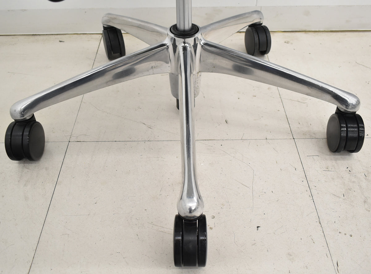 【中古】オカムラ　サブリナ　スタンダード　固定肘　ポリッシュ　前傾機能　ブルーグリーン　2025120502【中古オフィス家具】