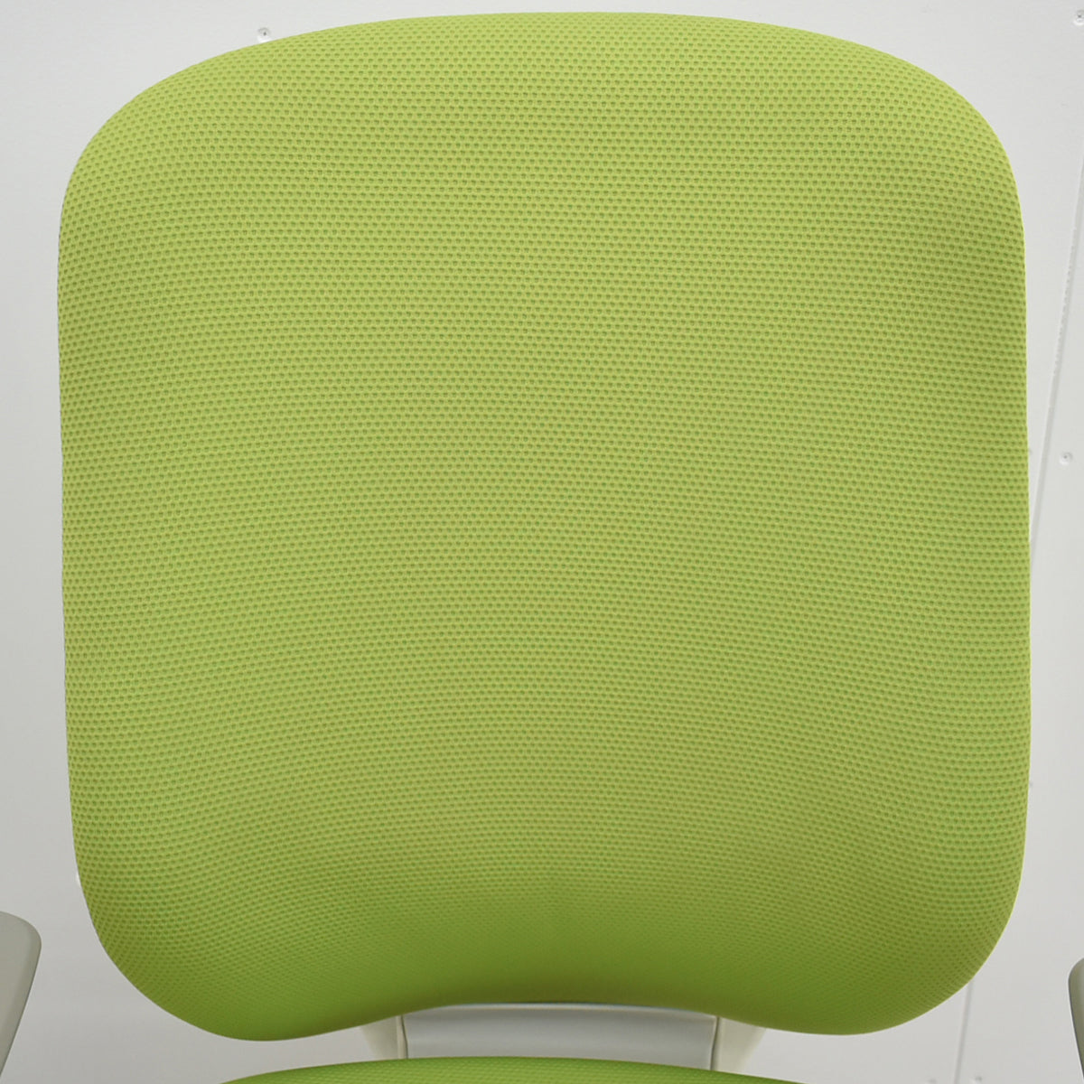 【中古】オカムラ　シルフィー　ハイバック　固定肘　バックカーブアジャスト　前傾機能　グリーン　2025120601【中古オフィス家具】