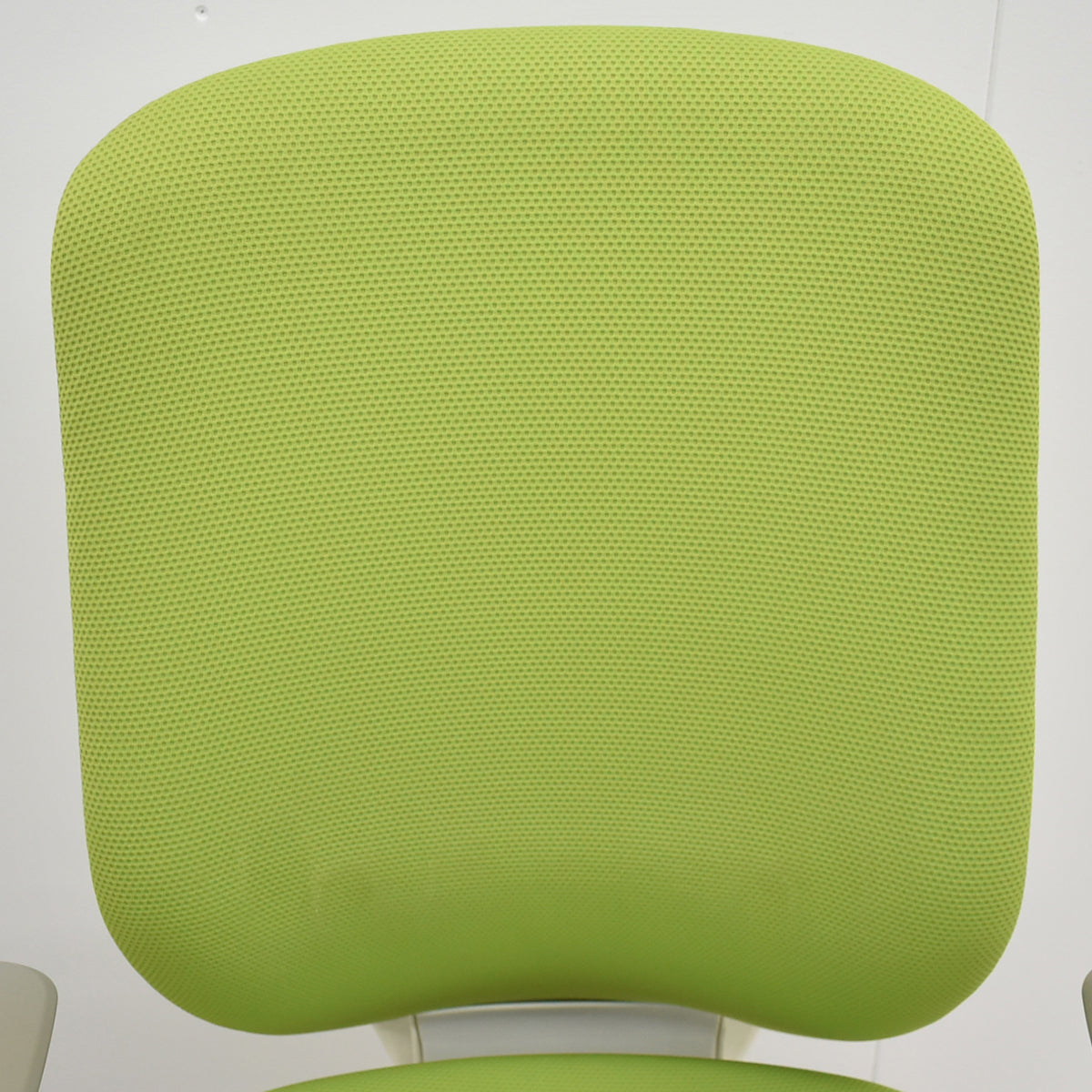 【中古】オカムラ　シルフィー　ハイバック　固定肘　バックカーブアジャスト　前傾機能　グリーン　2025120602【中古オフィス家具】