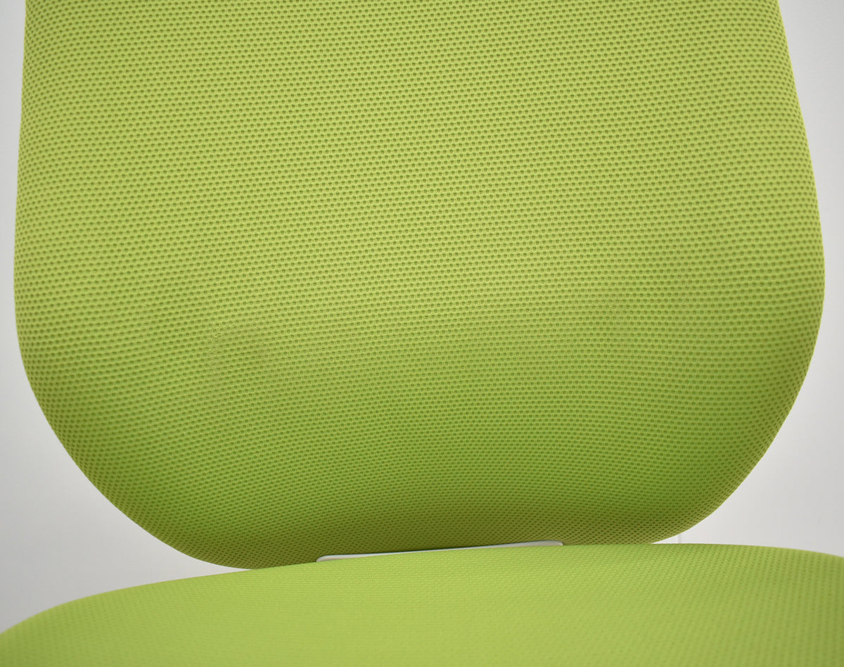 【中古】オカムラ　シルフィー　ハイバック　固定肘　バックカーブアジャスト　前傾機能　グリーン　2025120602【中古オフィス家具】