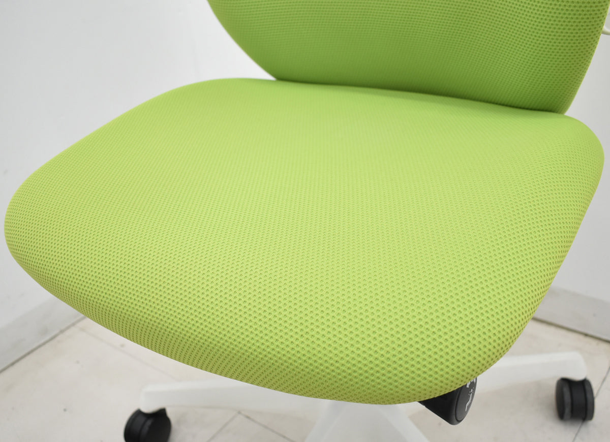 【中古】オカムラ　シルフィー　ハイバック　肘なし　2020年製　グリーン　2025120603【中古オフィス家具】