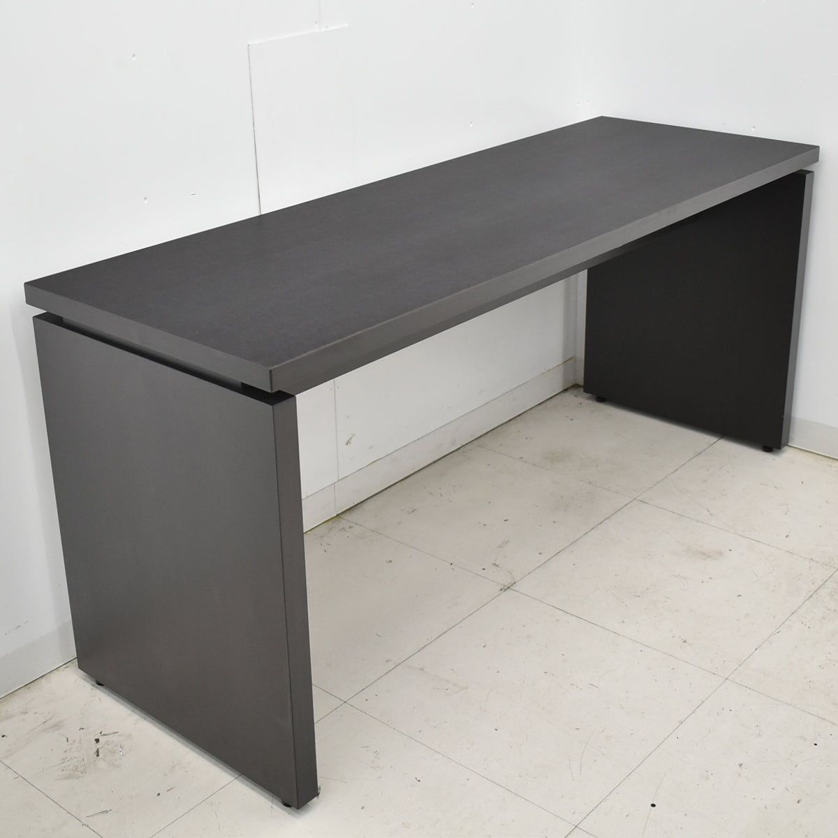 【中古】コクヨ　マネージメントS370シリーズ　サイドテーブル　幅1600　ウェンジブラウン　2025120804【中古オフィス家具】