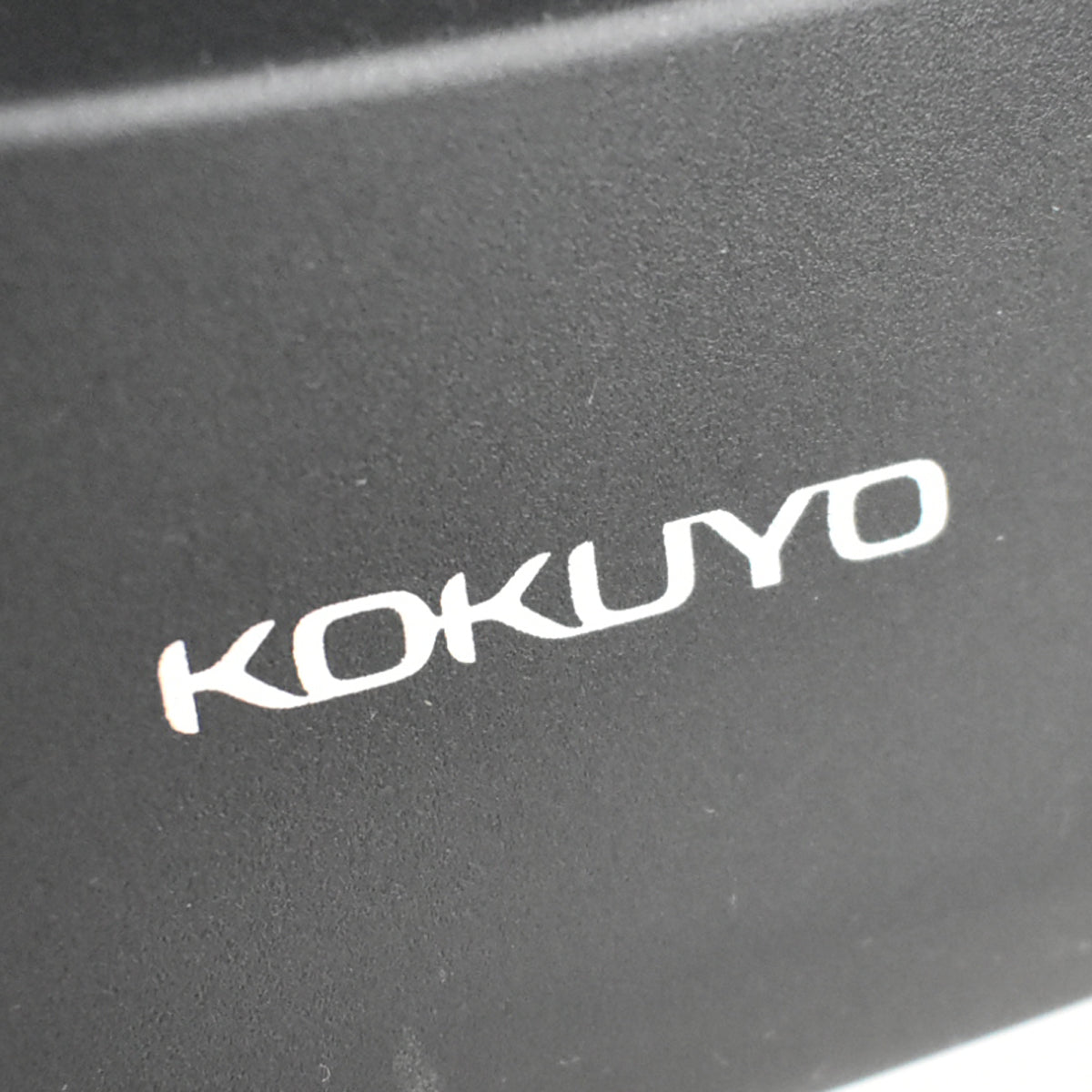 【中古】コクヨ　フォスターカリノ　固定肘　ポリッシュ脚　ランバーサポート　ブラック　2025120905【中古オフィス家具】