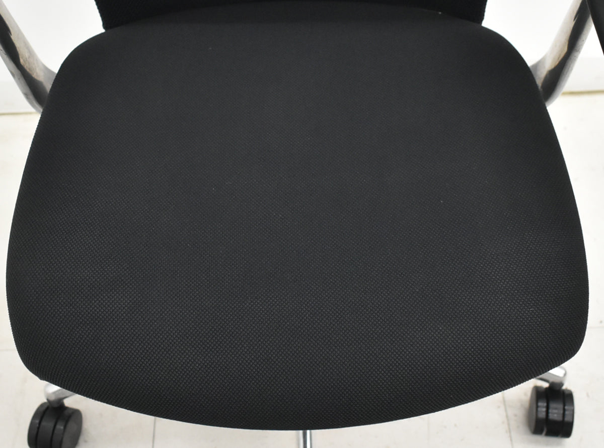 【中古】コクヨ　フォスターカリノ　固定肘　ポリッシュ脚　ランバーサポート　ブラック　2025120905【中古オフィス家具】