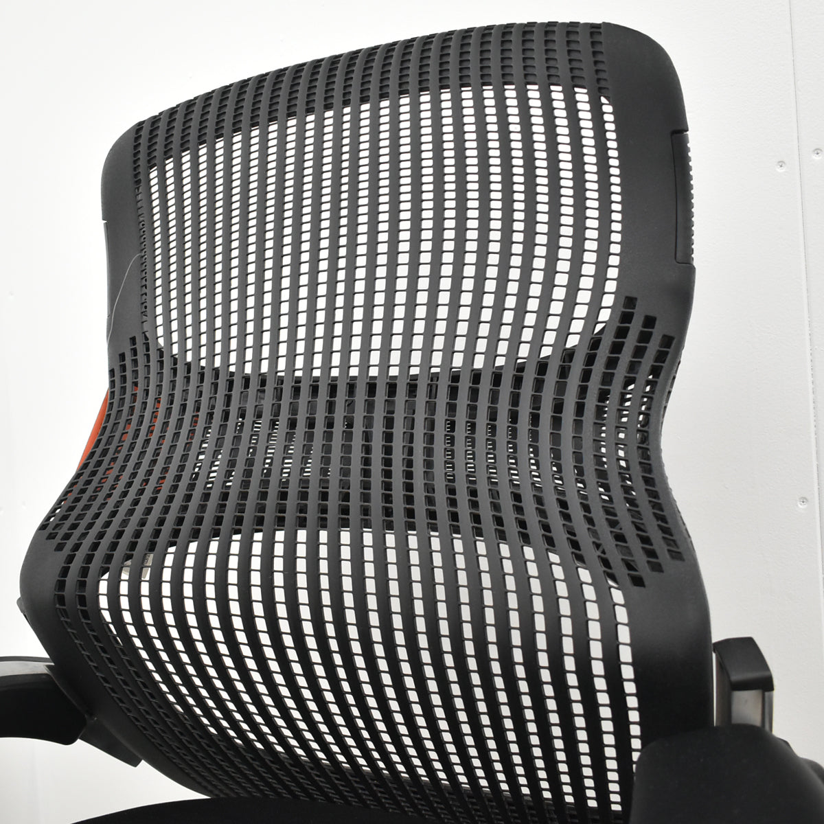 【中古】Knoll　ジェネレーション　可動肘（ハイパフォーマンス肘）ブラック脚　ブラック　2025121002【中古オフィス家具】