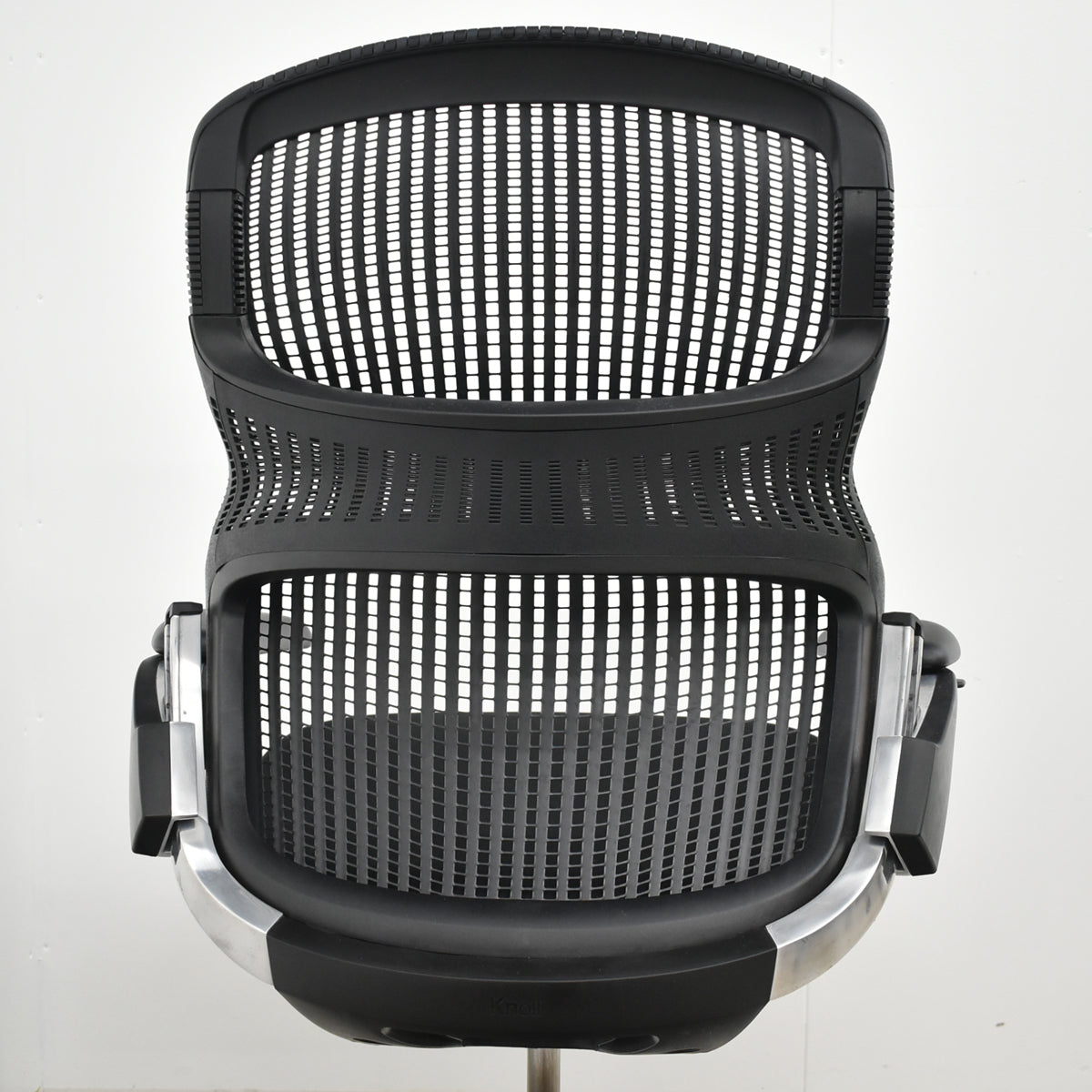 【中古】Knoll　ジェネレーション　可動肘（ハイパフォーマンス肘）ブラック脚　ブラック　2025121005【中古オフィス家具】