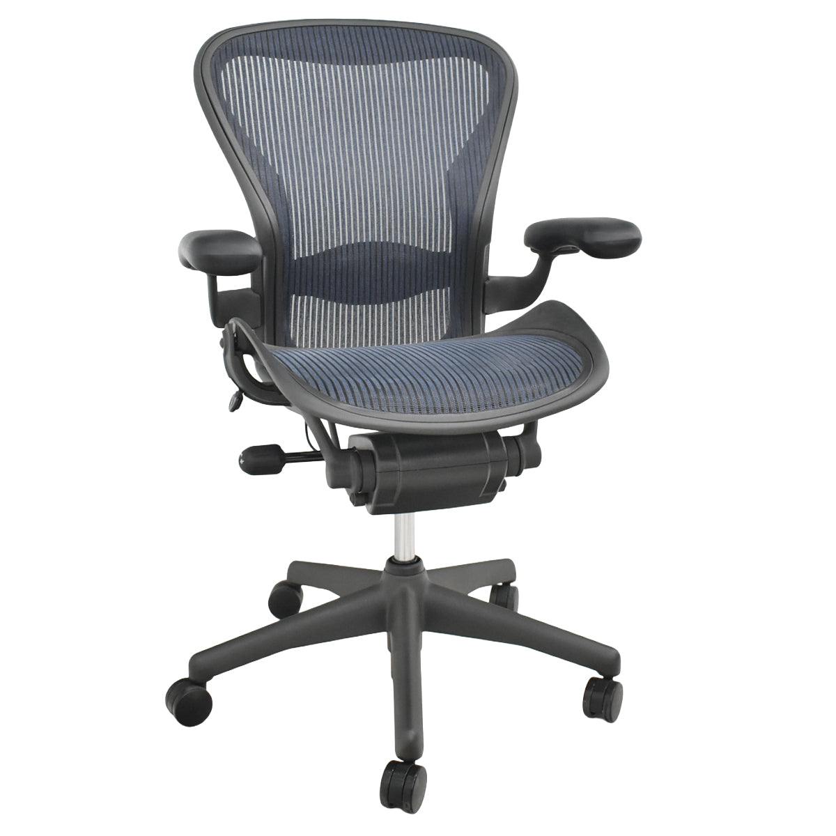 【中古】ハーマンミラー　アーロンチェア　スタンダード　Ｂサイズ　ランバーサポート　昇降ガス新品交換済　ネイビー　2025121007【中古オフィス家具】