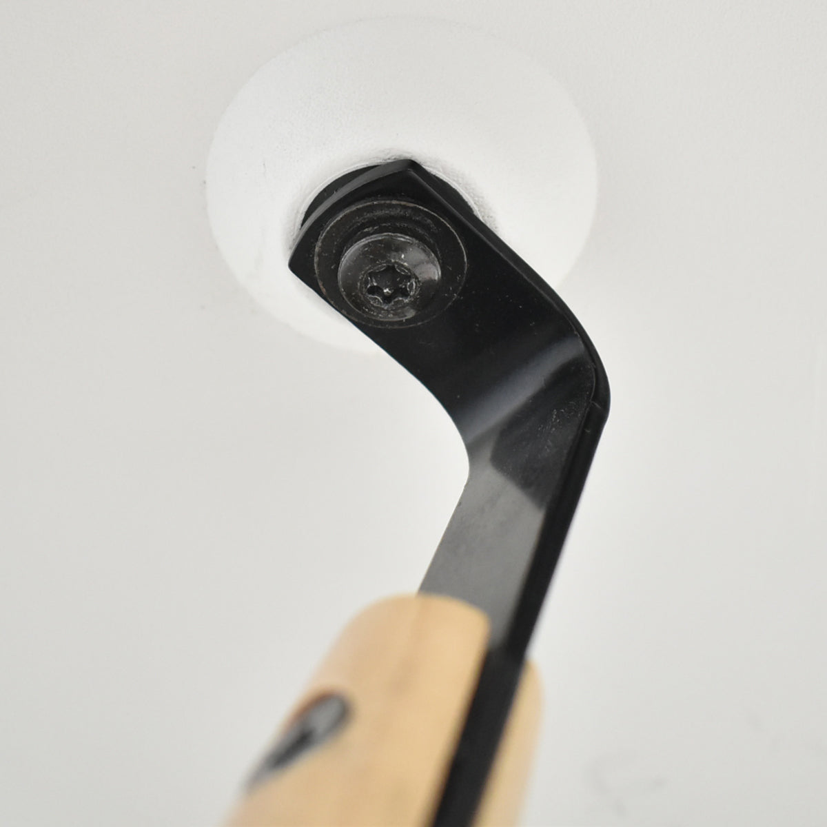 【中古】ハーマンミラー　イームズシェルアームチェア　DAW　ウッドベース　ホワイト　2025121101【中古オフィス家具】