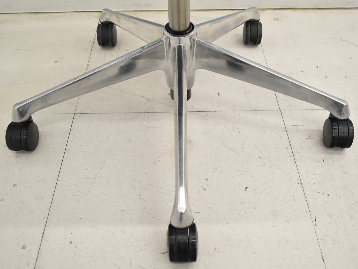 【中古】オカムラ　バロン　ハイバック　固定肘　ポリッシュ　肘パッド新品交換済　ブラック　2025121102【中古オフィス家具】