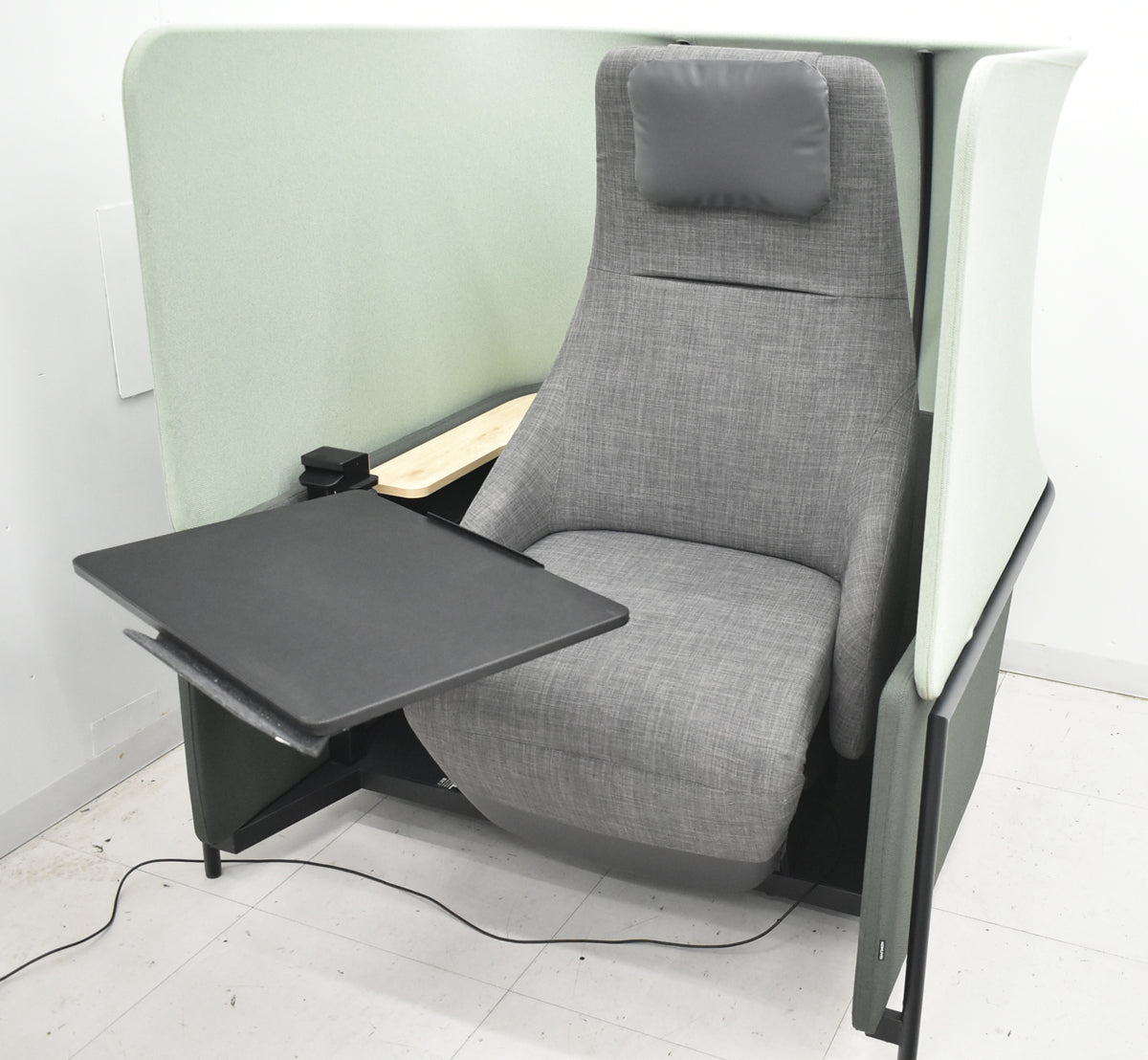 【中古】コクヨ　ドップ　dop　ソロワーク用ブース　スタンダードタイプ　電動リクライニングチルト　幅1170　グレー×オパールグリーン　2025121104【中古オフィス家具】