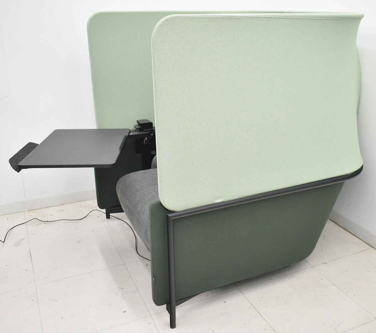 【中古】コクヨ　ドップ　dop　ソロワーク用ブース　スタンダードタイプ　電動リクライニングチルト　幅1170　グレー×オパールグリーン　2025121104【中古オフィス家具】