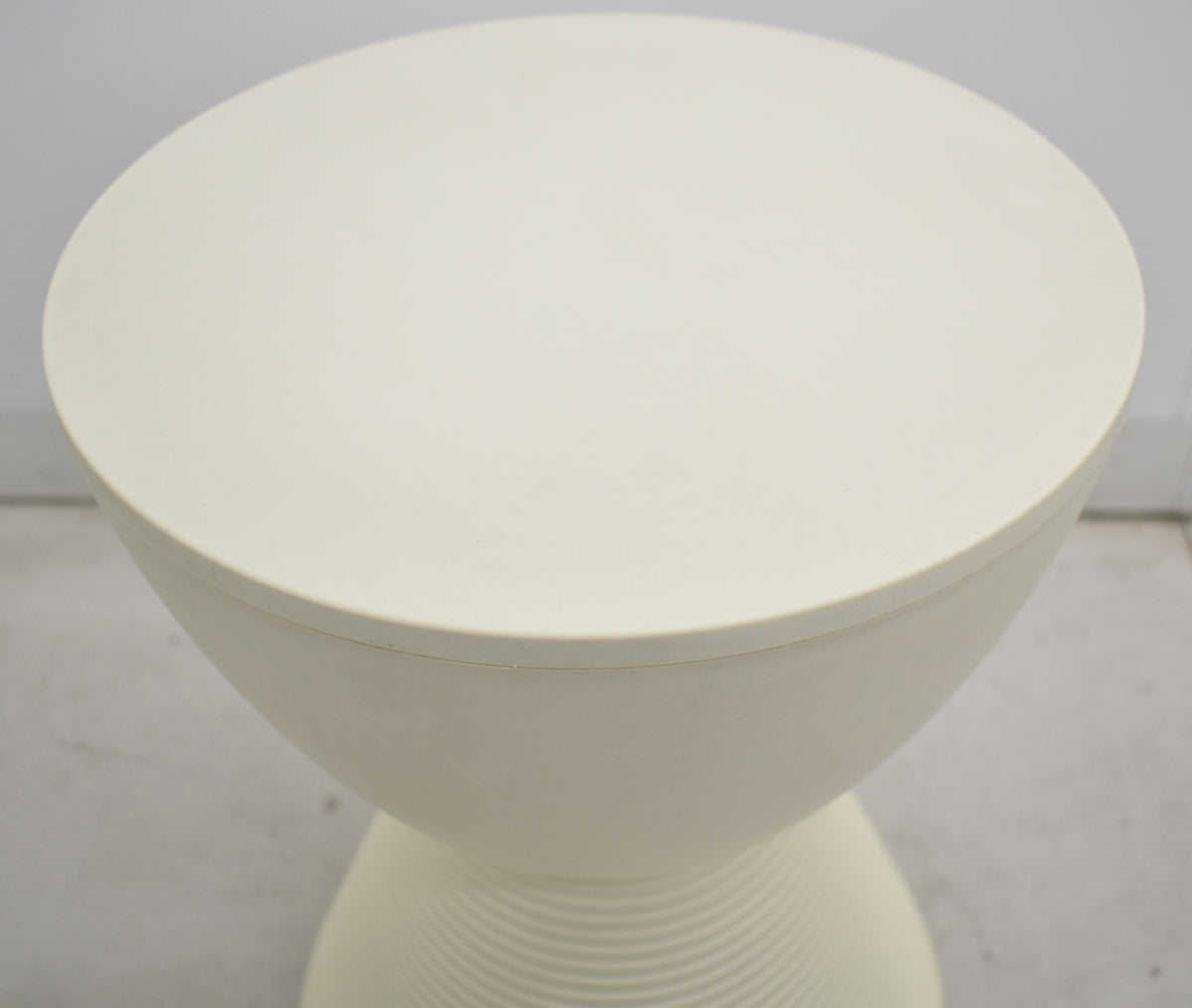 【中古】Kartell プリンスアハ　スツール　高さ430　2025121502 【中古オフィス家具】