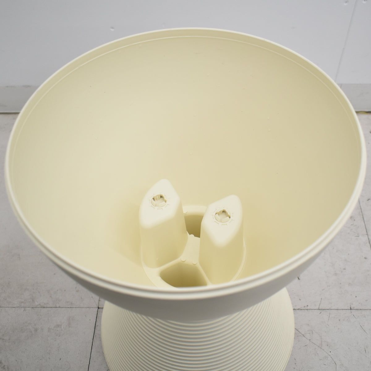 【中古】Kartell プリンスアハ　スツール　高さ430　2025121502 【中古オフィス家具】