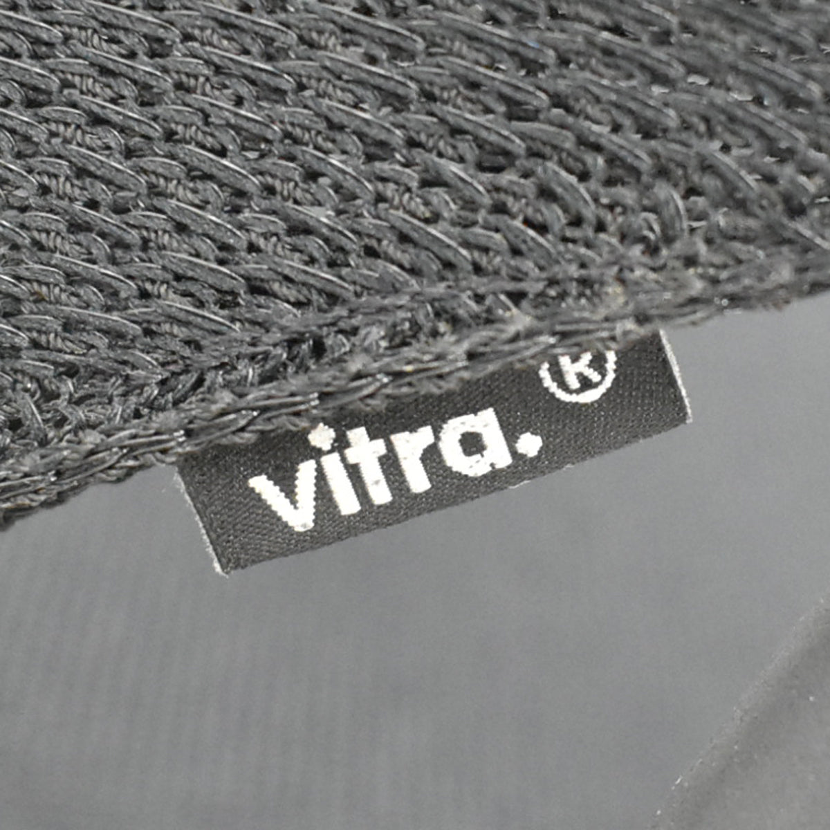 【中古】ヴィトラ　メダスリム　カンファレンスチェア　ブラック 幅522　2025121504【中古オフィス家具】