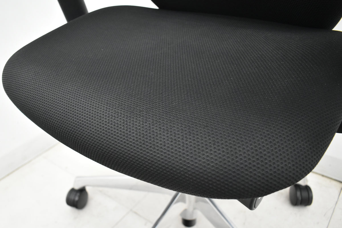 【中古】オカムラ　シルフィー　ハイバック　可動肘　バックカーブアジャスト　前傾機能　ポリッシュ　2025121505【中古オフィス家具】