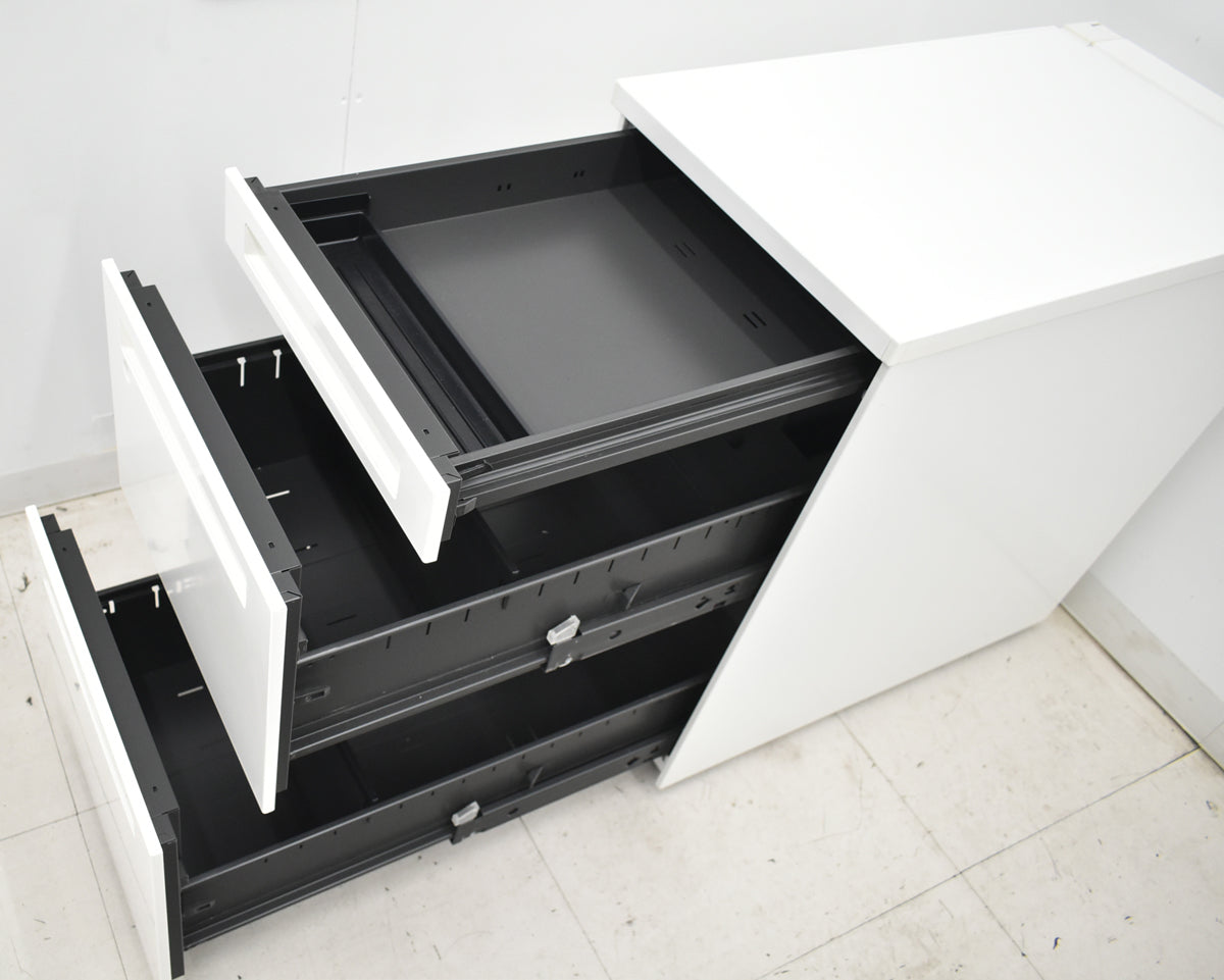 【中古】オカムラ　アドバンスシリーズ　３段脇机　ホワイト　幅400　2025121506【中古オフィス家具】