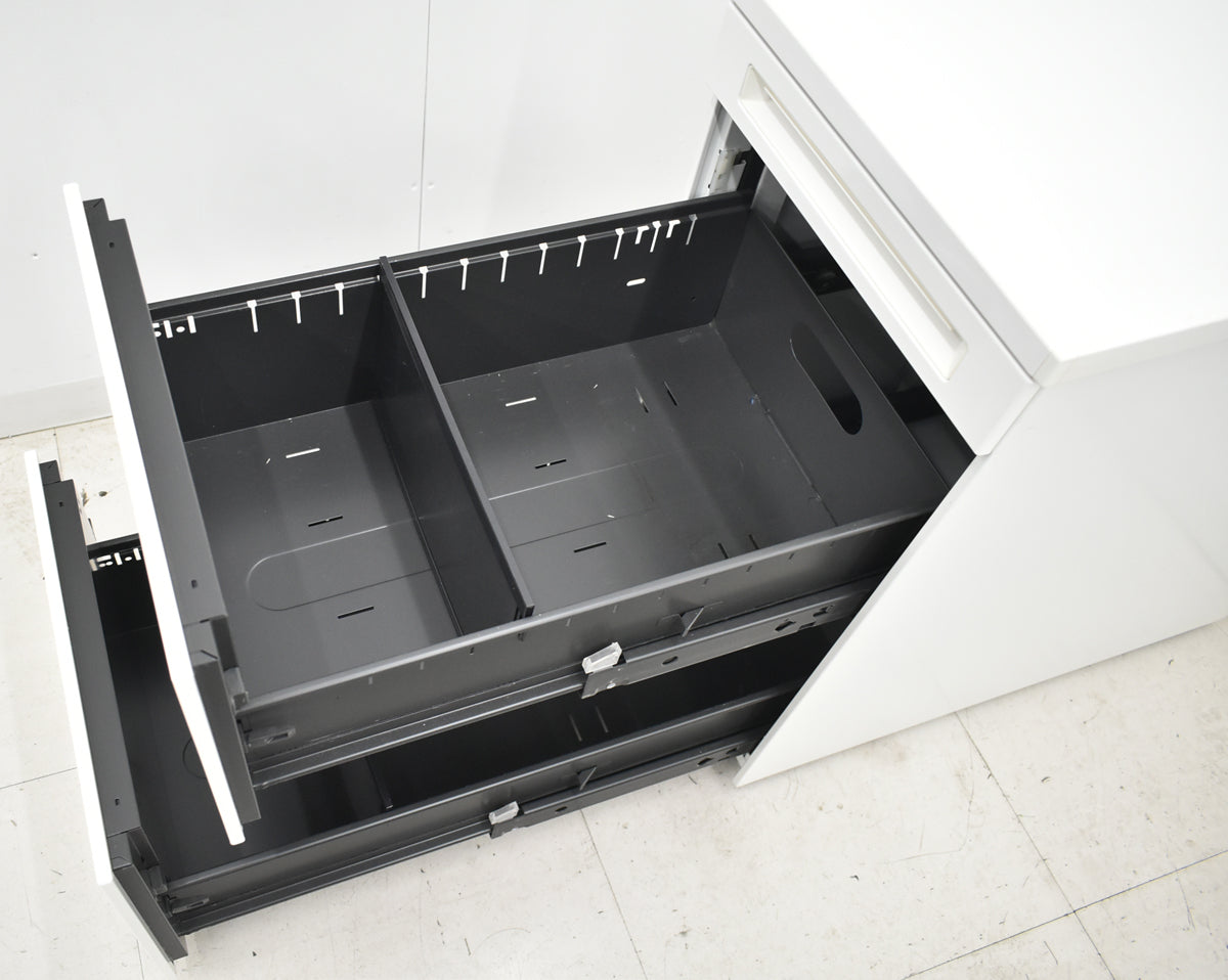 【中古】オカムラ　アドバンスシリーズ　３段脇机　ホワイト　幅400　2025121506【中古オフィス家具】