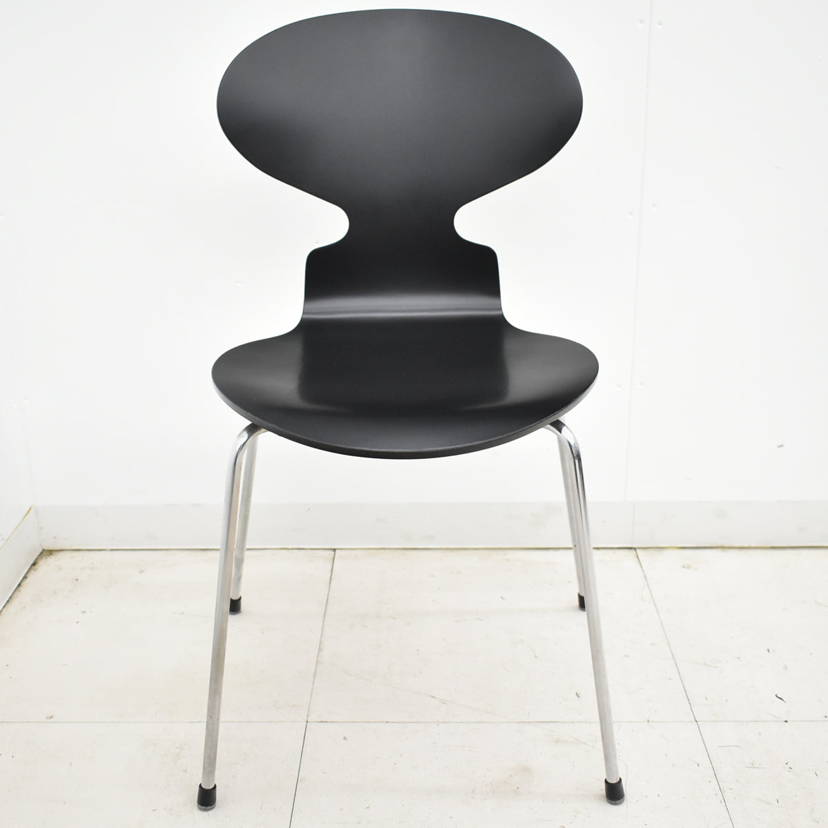 【中古】フリッツハンセン　アントチェア　幅480　ブラック　2025121601【中古オフィス家具】