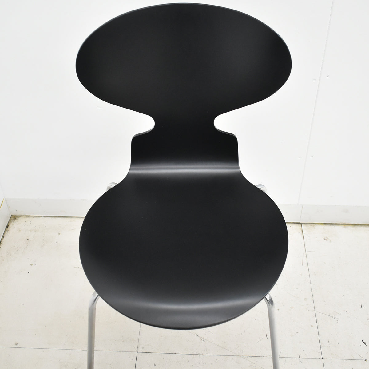 【中古】フリッツハンセン　アントチェア　幅480　ブラック　2025121601【中古オフィス家具】