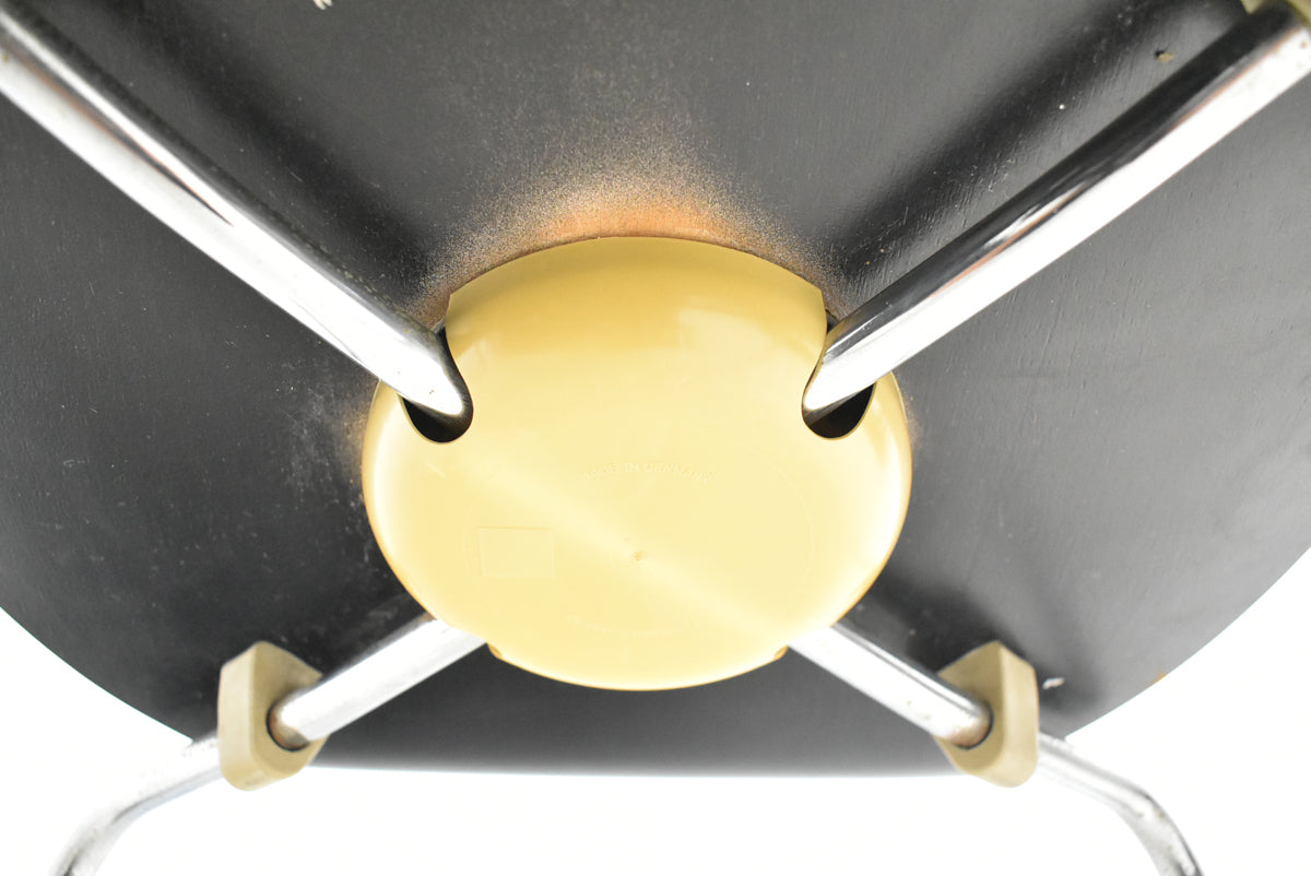 【中古】フリッツハンセン　アントチェア　幅480　ブラック　2025121601【中古オフィス家具】